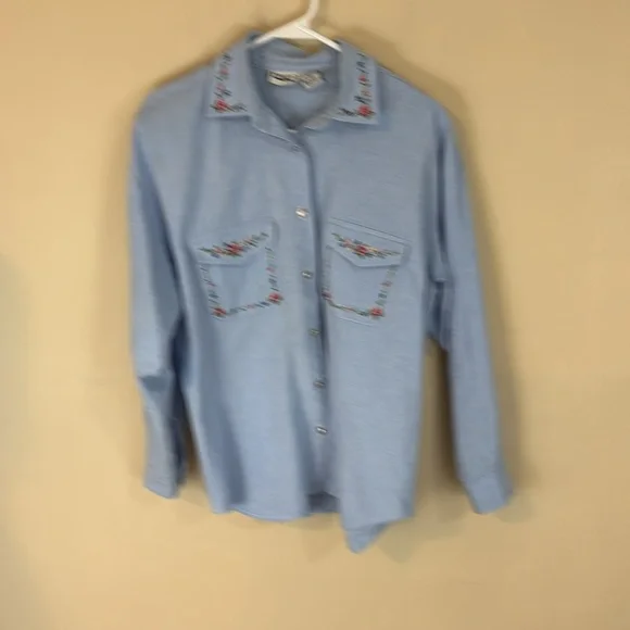 Vintage Capacity Blue Chambray Embroidered Shirt Size Medium - Picture 2 of 12